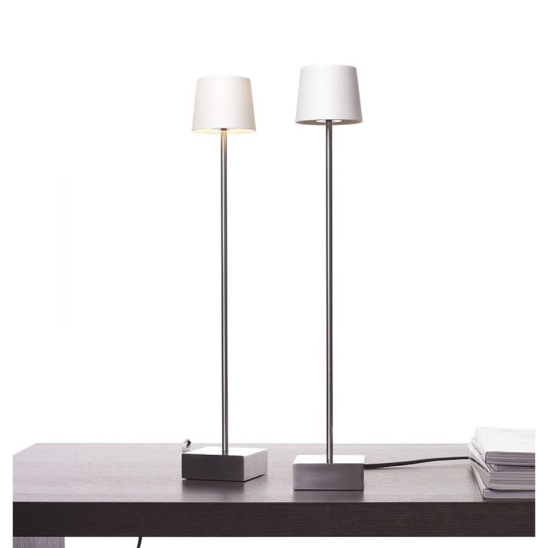 Anta Cut Tischleuchte in Aluminium