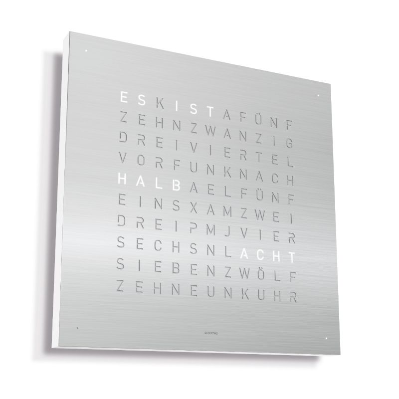 QlockTwo Earth 45 Uhr