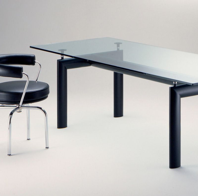 Cassina LC6 Tisch Gestell schwarz Platte Kristallglas Cassina LC6 Tisch Gestell schwarz Platte Kristallglas