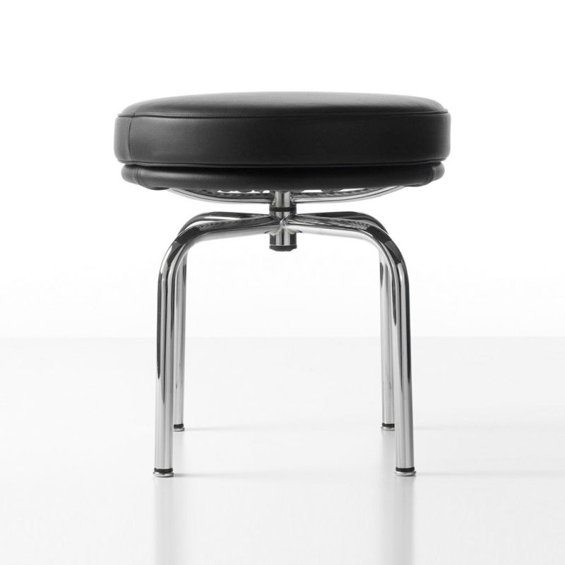 Cassina LC8 Hocker Chrom Leder schwarz Cassina LC8 Hocker Chrom Leder schwarz