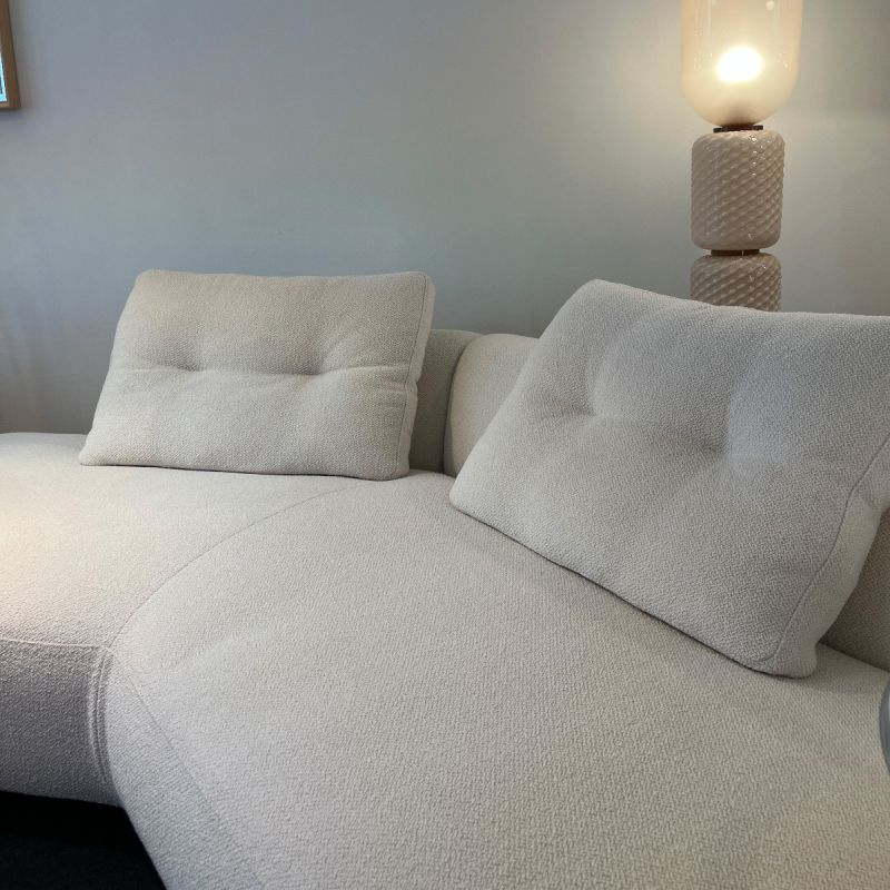 Sengu Bold Sofa Ausstellungsstück (565 20) Sengu Bold Sofa Ausstellungsstück (565 20)