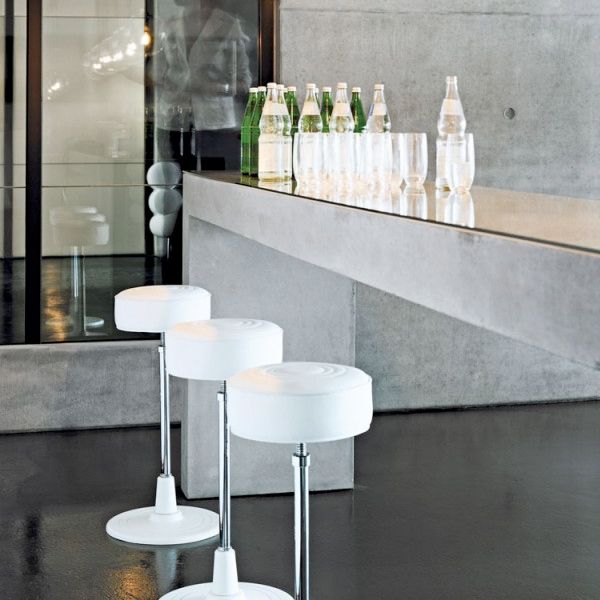 Bar Stool No. 1 in weiß von ClassiCon Bar Stool No. 1 in weiß von ClassiCon