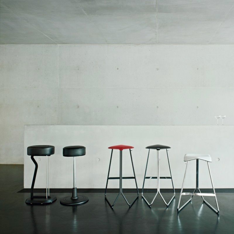 Bar Stool No. 1 von Eileen Gray Bar Stool No. 1 von Eileen Gray