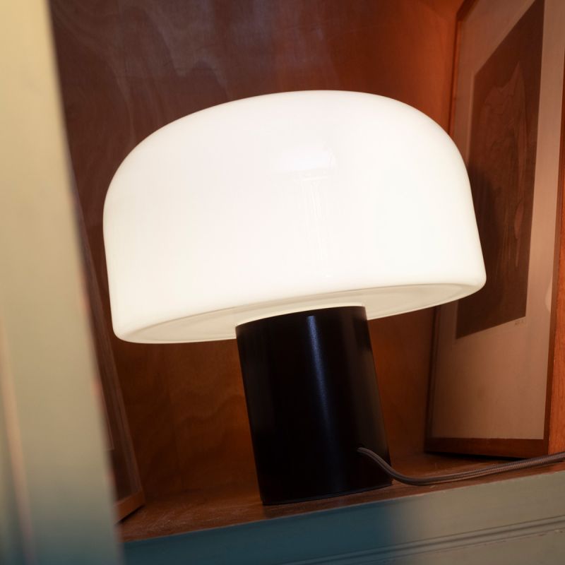 Flos Bellhop Glass T Tischleuchte Flos Bellhop Glass T Tischleuchte