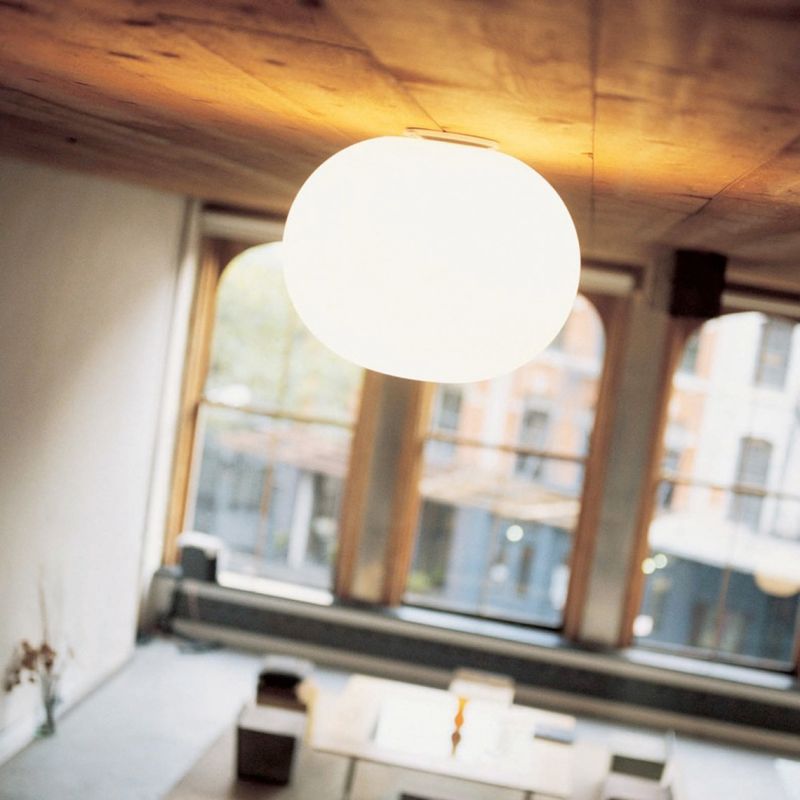 Flos Glo-Ball C1 Deckenleuchte eingeschaltet Flos Glo-Ball C1 Deckenleuchte eingeschaltet