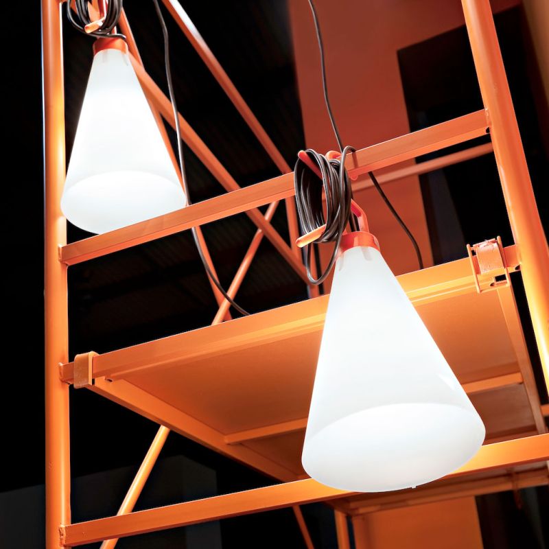 Flos May Day orange eingeschaltet