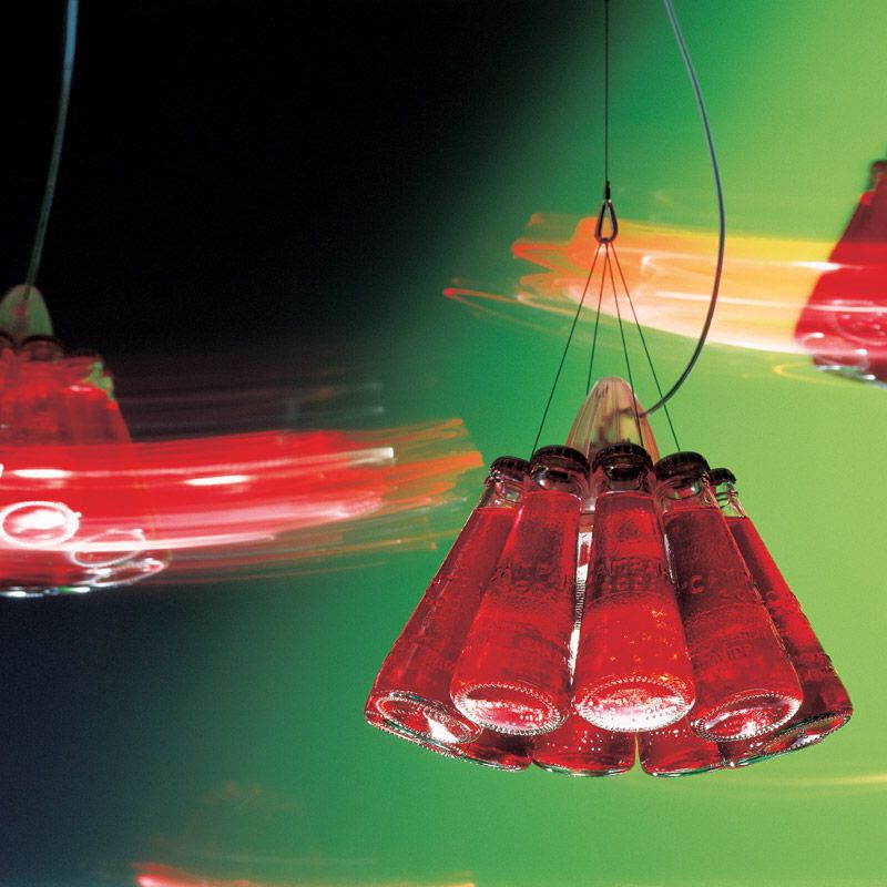 Ingo Maurer Campari Light Pendelleuchte eingeschaltet