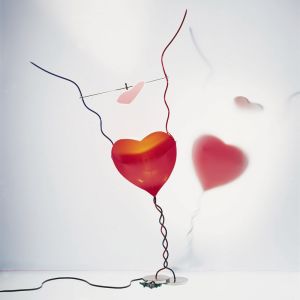 Ingo Maurer One From The Heart Herz Tischleuchte