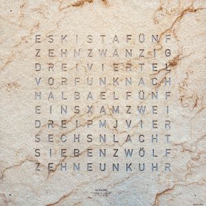 Earth 45 Uhr Ausstellungsstück (Deutsch, Desert / Marmor)